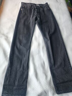 Levi's Women's Straight Leg Jeans in Washed Black